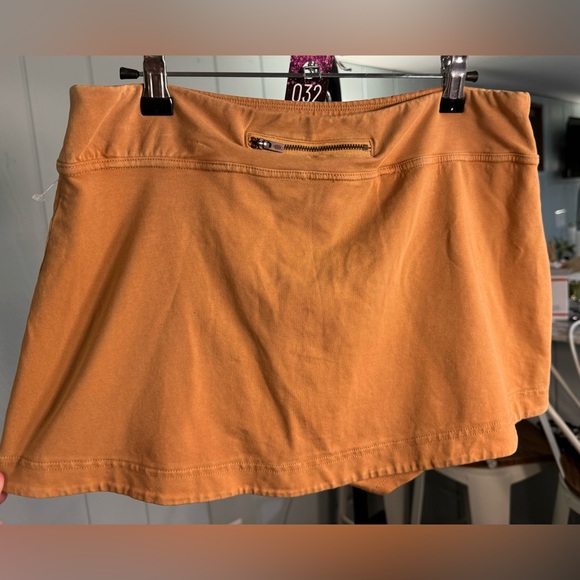 NWOT Free People FP Movement Hot Shot Mini Skort - light earth - L - Picture 6 of 8